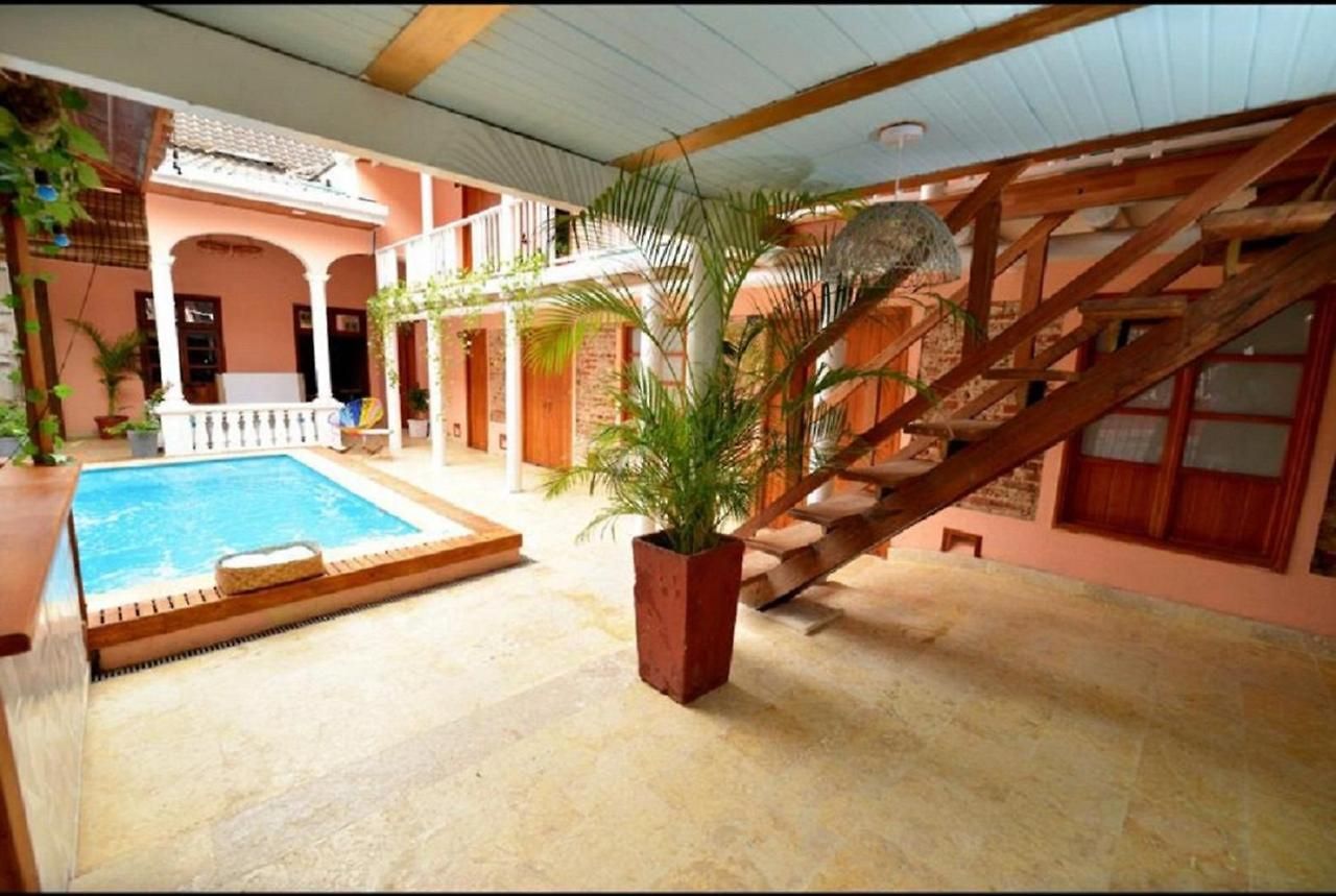 Ca-2 En La Ciudad Amurallada De Con Piscina Y Wifi Bed & Breakfast